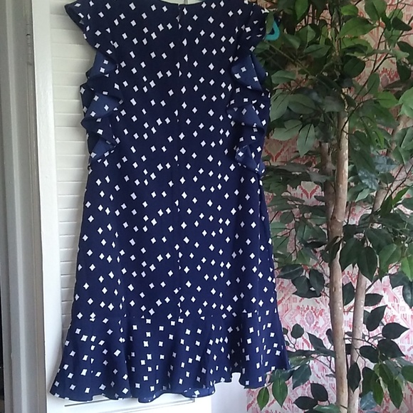 NWOT Vineyard Vines diamond print flounce dress - Picture 5 of 7